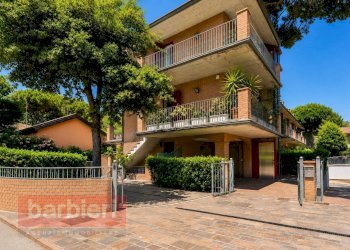 Foto 3 - Villa a Schiera viale pignocchi
 
5, Cervia - foto 3