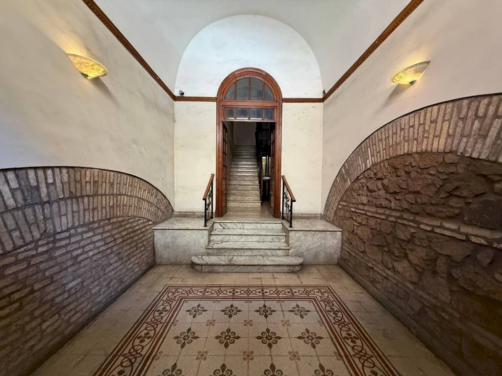 Interno palazzo - Four-room apartment via Napoleone III, Roma - photo 2