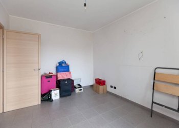 Camera da letto - Bilocale via Paolo Thaon de Revel, 11, San Raffaele Cimena - foto 25