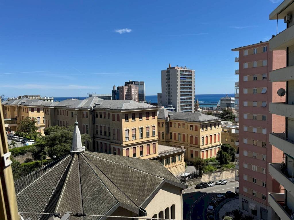 Vista - Trilocale corso Ferdinando Magellano, Genova (zona Sampierdarena) - foto 3