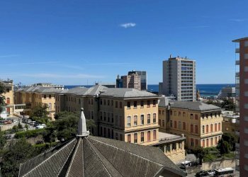 Vista - Trilocale corso Ferdinando Magellano, Genova (zona Sampierdarena) - foto 4