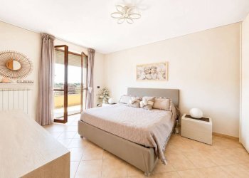 Camera da letto - Four-room apartment via Vecchia di Cuneo, 115, Beinette - photo 13