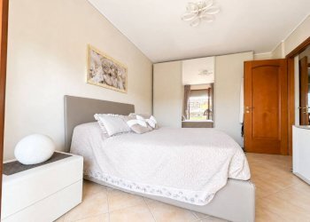 Camera da letto - Four-room apartment via Vecchia di Cuneo, 115, Beinette - photo 14