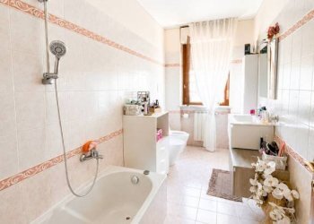 Bagno - Four-room apartment via Vecchia di Cuneo, 115, Beinette - photo 18