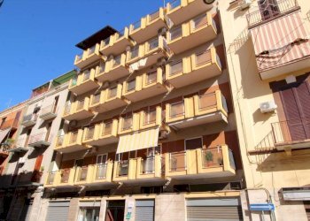 Facciata - Two-room apartment via Monte Grappa, 67, Bari - photo 2