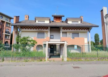 b8555ed9-14e1-4aeb-8996-226d39d1a057 - Appartamento largo Donatello, Abbiategrasso - foto 1