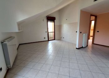 3fa1222e-40eb-4aa1-b4f7-617291212dd6 - Appartamento largo Donatello, Abbiategrasso - foto 15