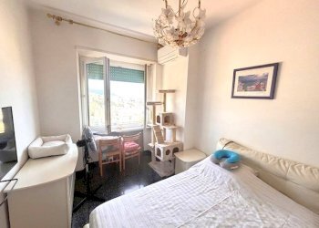 Camera da letto - Bilocale via Talamone, 20, Genova (zona San Teodoro) - foto 7