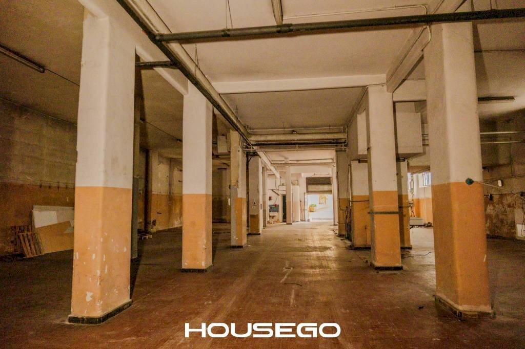 Interno non residenziale - Box via Fratelli Canale, 18c, Genova (zona Borgoratti) - foto 3