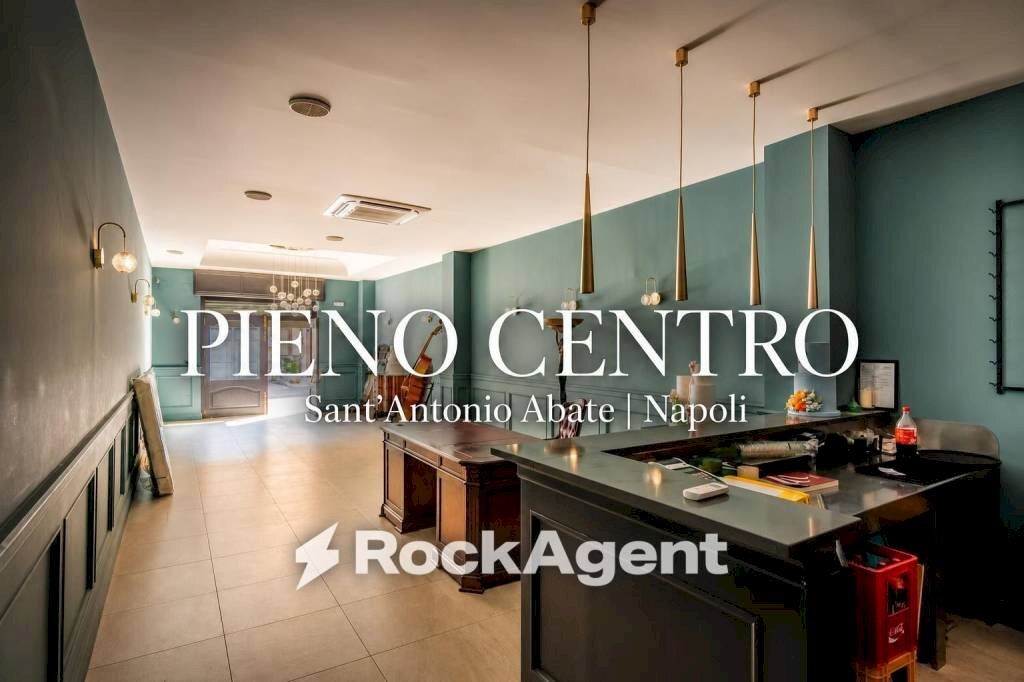Interno non residenziale - Negozio via Scafati, 69, Sant'Antonio Abate - foto 1