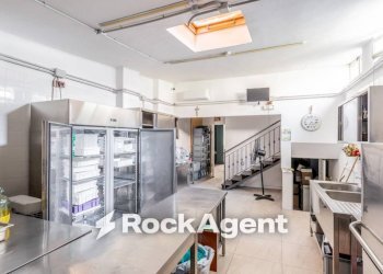 Interno non residenziale - Negozio via Scafati, 69, Sant'Antonio Abate - foto 16