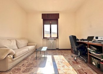 Four-room apartment Strada Statale 35 Per Genova, Tortona - photo 11