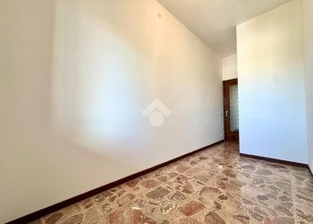 Four-room apartment Strada Statale 35 Per Genova, Tortona - photo 49