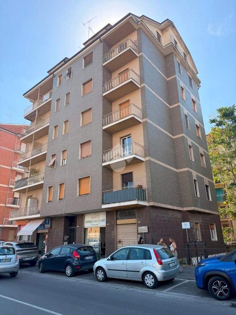 Four-room apartment Corso don luigi orione, Tortona - photo 2