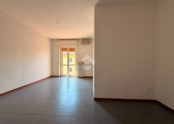 Four-room apartment Corso don luigi orione, Tortona - photo 5