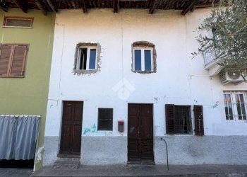 Casa semi indipendente Via Roma, Alice Castello - foto 1
