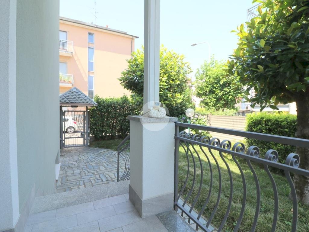 Villa Via Petrarca, Rho - photo 3