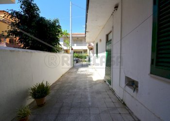 DSC_0105 - Four-room apartment Via Canale Torre Faro 12, Messina - photo 4
