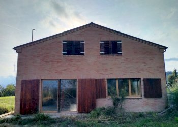 05 DI LEO IMMOBILIARE VENDE  CASOLARE DA RISTRUTTU - Casa indipendente Monterubbiano - foto 3