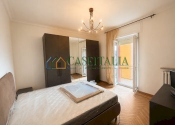 Camera da letto - Four-room apartment Via Vittorio Zanellato 4, Venaria Reale - photo 7
