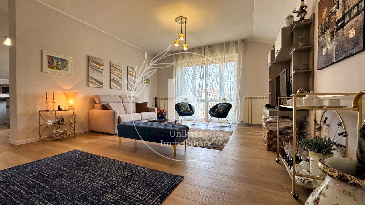 IMG_0286 - Appartamento Via Medaglie d'oro 15, Cairo Montenotte - foto 1