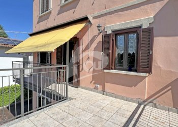 TERRAZZO - Appartamento Via Giosuè Carducci 10, Cittiglio - foto 3