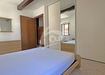 camera da letto - Appartamento Via Giosuè Carducci 10, Cittiglio - foto 16