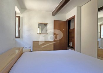 camera da letto - Appartamento Via Giosuè Carducci 10, Cittiglio - foto 17