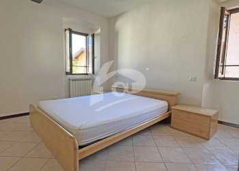 camera da letto - Appartamento Via Giosuè Carducci 10, Cittiglio - foto 18