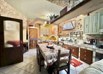 ad9610a1-90fe-4ce2-a7ad-26a205f559dd - Casa indipendente Traversa Sinerchia, Siracusa - foto 21