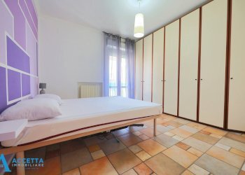 Camera da letto - Appartamento Via Lago Ampollino 23, Taranto - foto 18