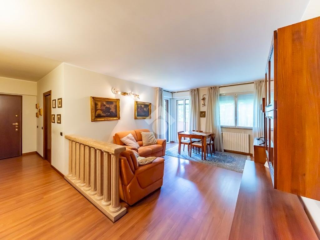 Three-room apartment Via A. Volta, Rescaldina - photo 1