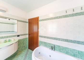 Three-room apartment Via A. Volta, Rescaldina - photo 22