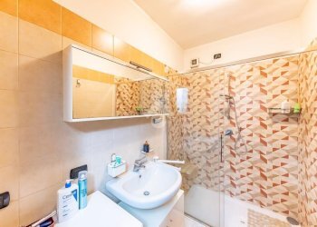 Three-room apartment Via A. Volta, Rescaldina - photo 23