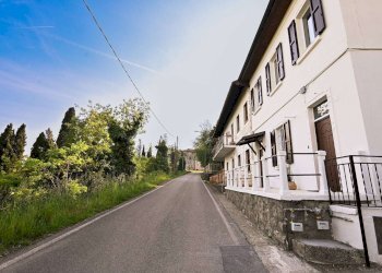 Portion of a house Cornate d'Adda - photo 4