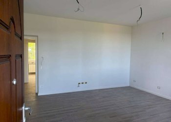Portion of a house Cornate d'Adda - photo 20