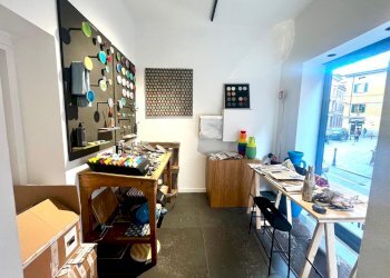 Shop via Collegio di Spagna, 3, Bologna (neighborhood Centro Storico) - photo 3