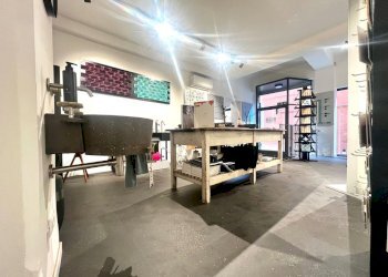 Shop via Collegio di Spagna, 3, Bologna (neighborhood Centro Storico) - photo 8
