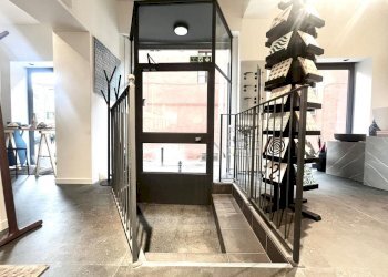 Shop via Collegio di Spagna, 3, Bologna (neighborhood Centro Storico) - photo 10