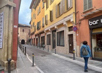 Shop via Collegio di Spagna, 3, Bologna (neighborhood Centro Storico) - photo 11