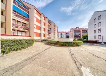 Three-room apartment Via Cristoforo Colombo, Piossasco - photo 1