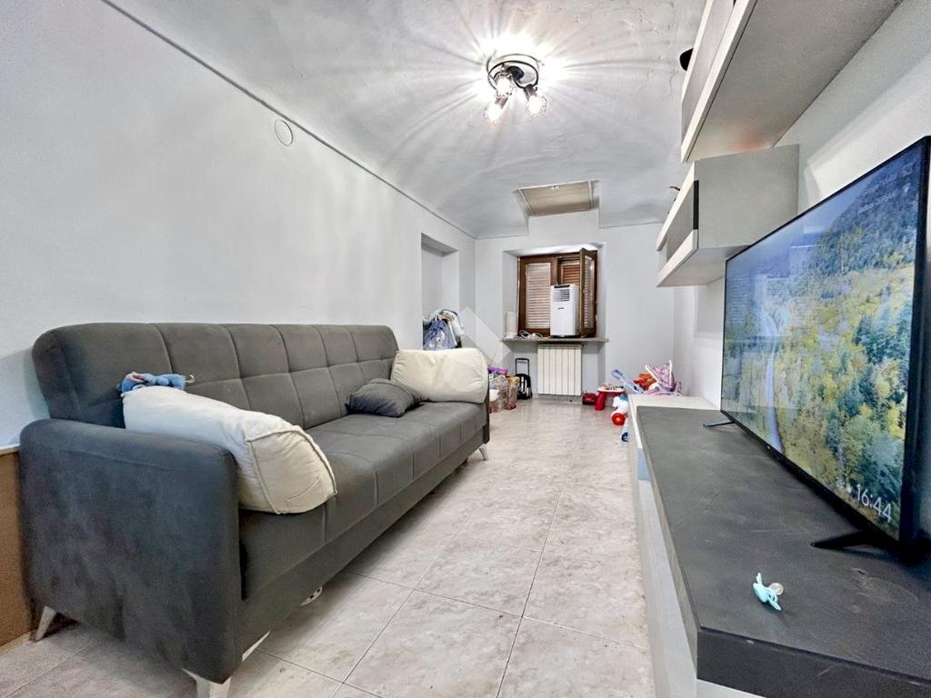 Four-room apartment Via fucine inferiori, Condove - photo 3