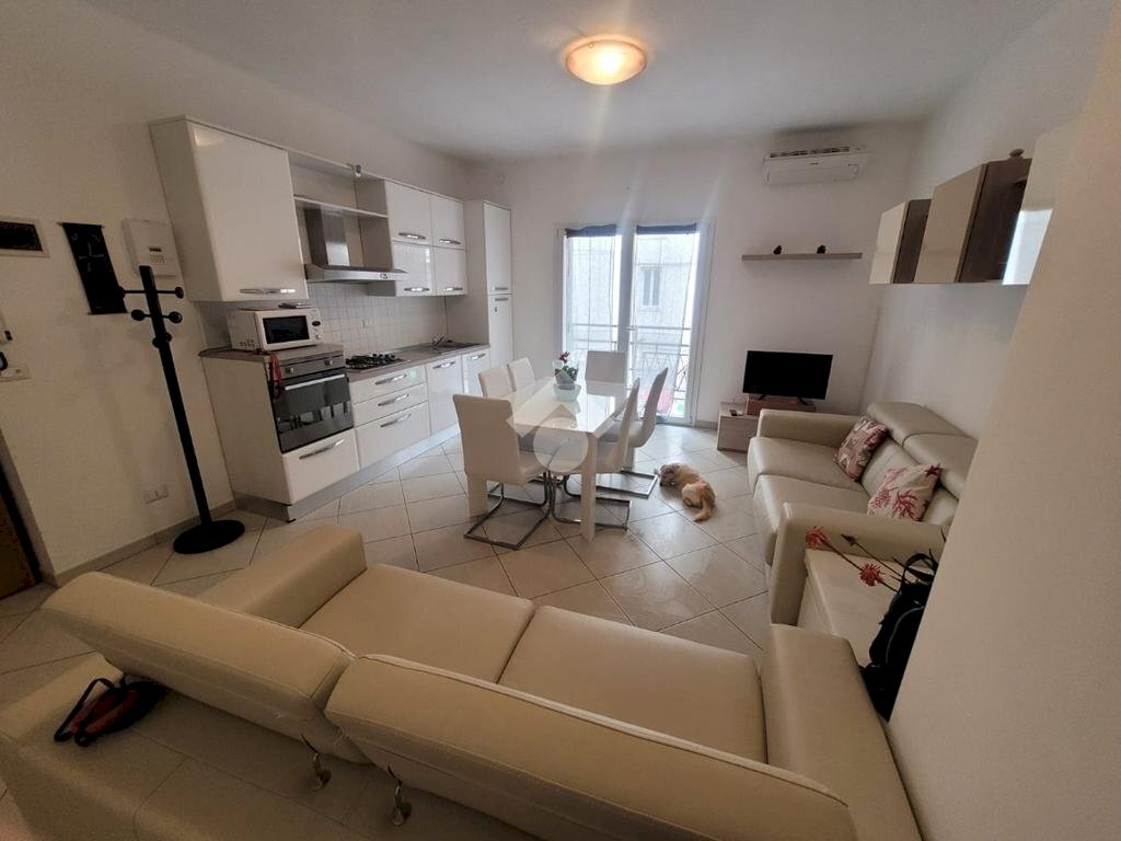 Two-room apartment Via Cristoforo Colombo, Taggia - photo 1