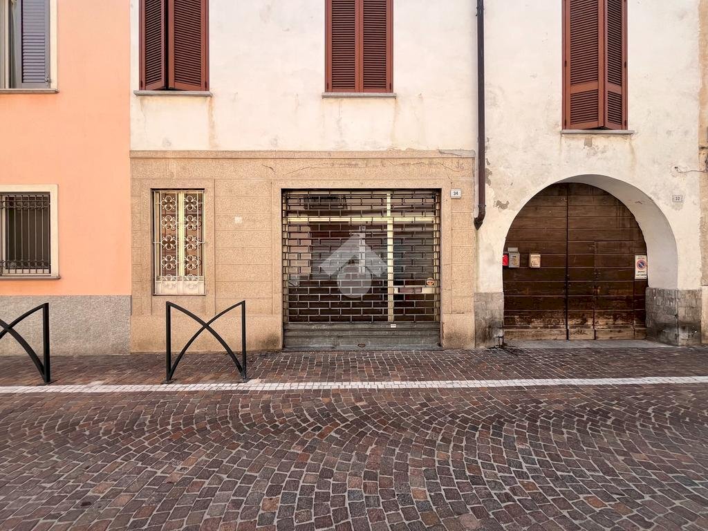 Negozio via pietro custodi, Galliate - foto 1