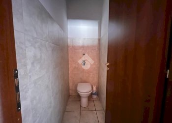 Negozio via pietro custodi, Galliate - foto 9