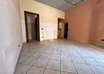 Negozio via pietro custodi, Galliate - foto 16