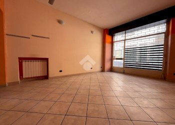 Negozio via pietro custodi, Galliate - foto 21
