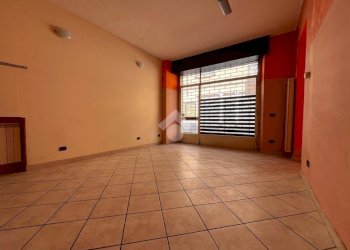Negozio via pietro custodi, Galliate - foto 22
