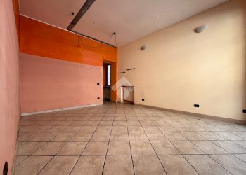 Negozio via pietro custodi, Galliate - foto 26