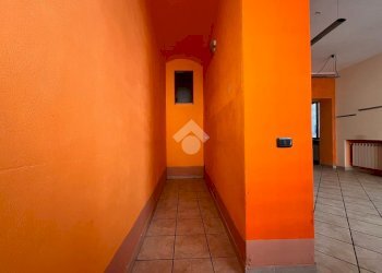 Negozio via pietro custodi, Galliate - foto 31